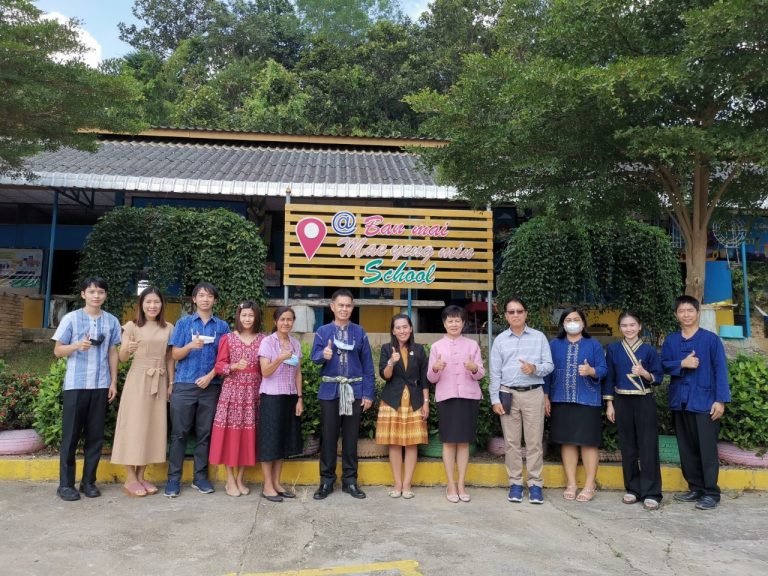 การตรวจเยี่ยมคณะครูและนักเรียนในการเปิดภาคเรียนที่ 2 ปีการศึกษา 2565