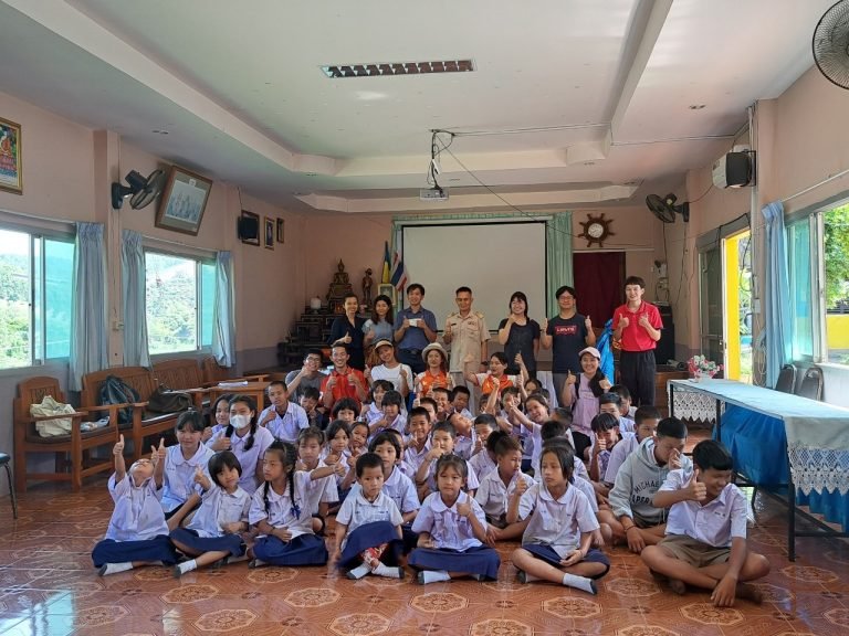 การจัดกิจกรรมแลกเปลี่ยนเรียนรู้วิถีชีวิต ภาษา และวัฒนธรรม จากคณะนักศึกษามหาวิทยาลัยราชภัฎเชียงรายและนักศึกษา National University of Singapore (NUS) ประเทศสิงคโปร์