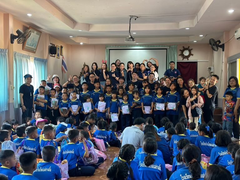 บุคลากรโรงพยาบาลแม่สรวย (ชมรมเรารักแม่สรวย) จัดกิจกรรมเพื่อสานความสัมพันธ์กับนักเรียนโรงเรียนบ้านใหม่แม่ยางมิ้น